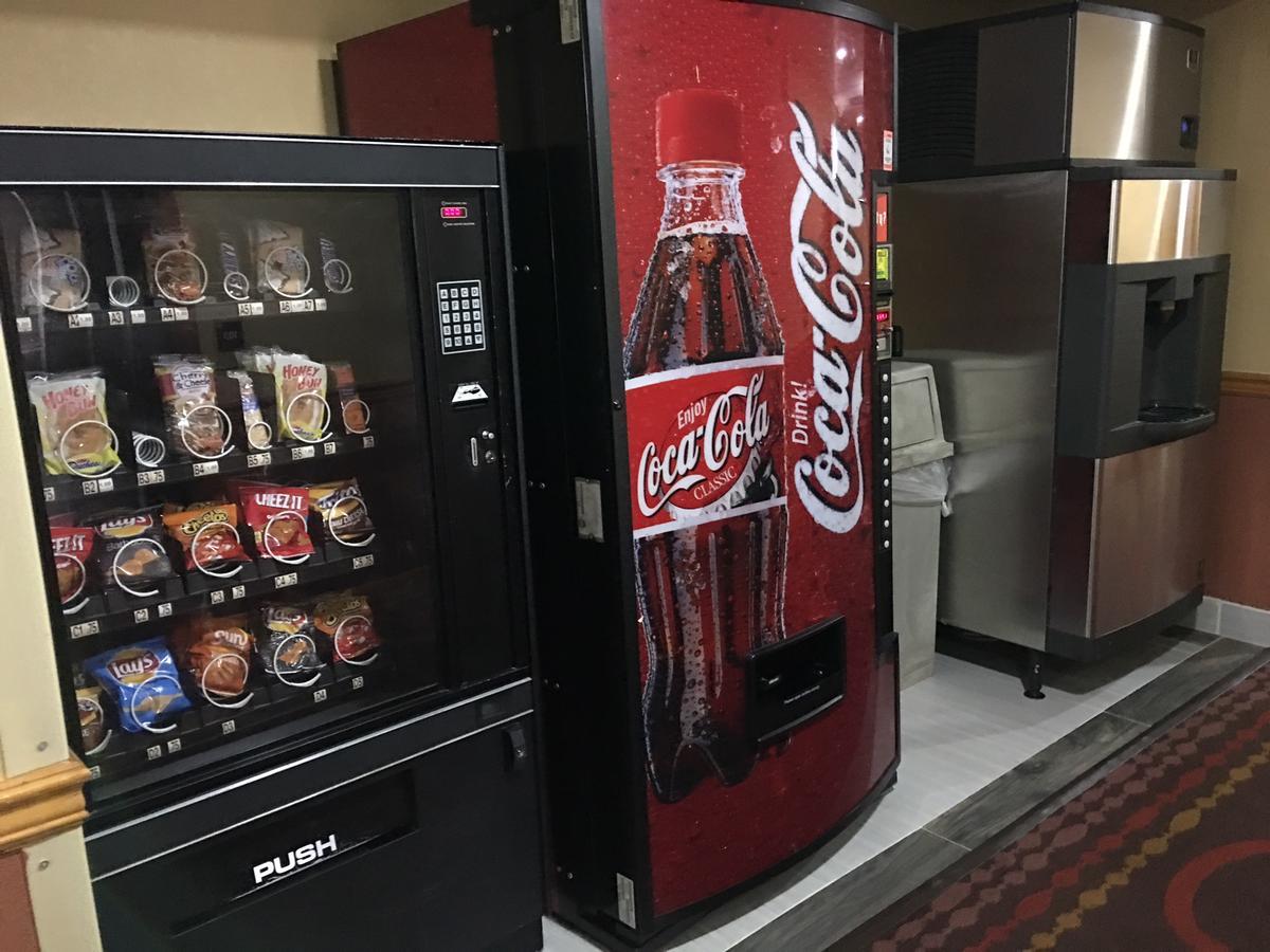 アメリカズ ベスト バリュー イン&スイーツ クリントン ジャクソン エクステリア 写真